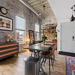Downtown Free Parking Garage - 5 Min Walk Otr