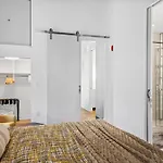 Downtown Free Parking Garage - 5 Min Walk Otr