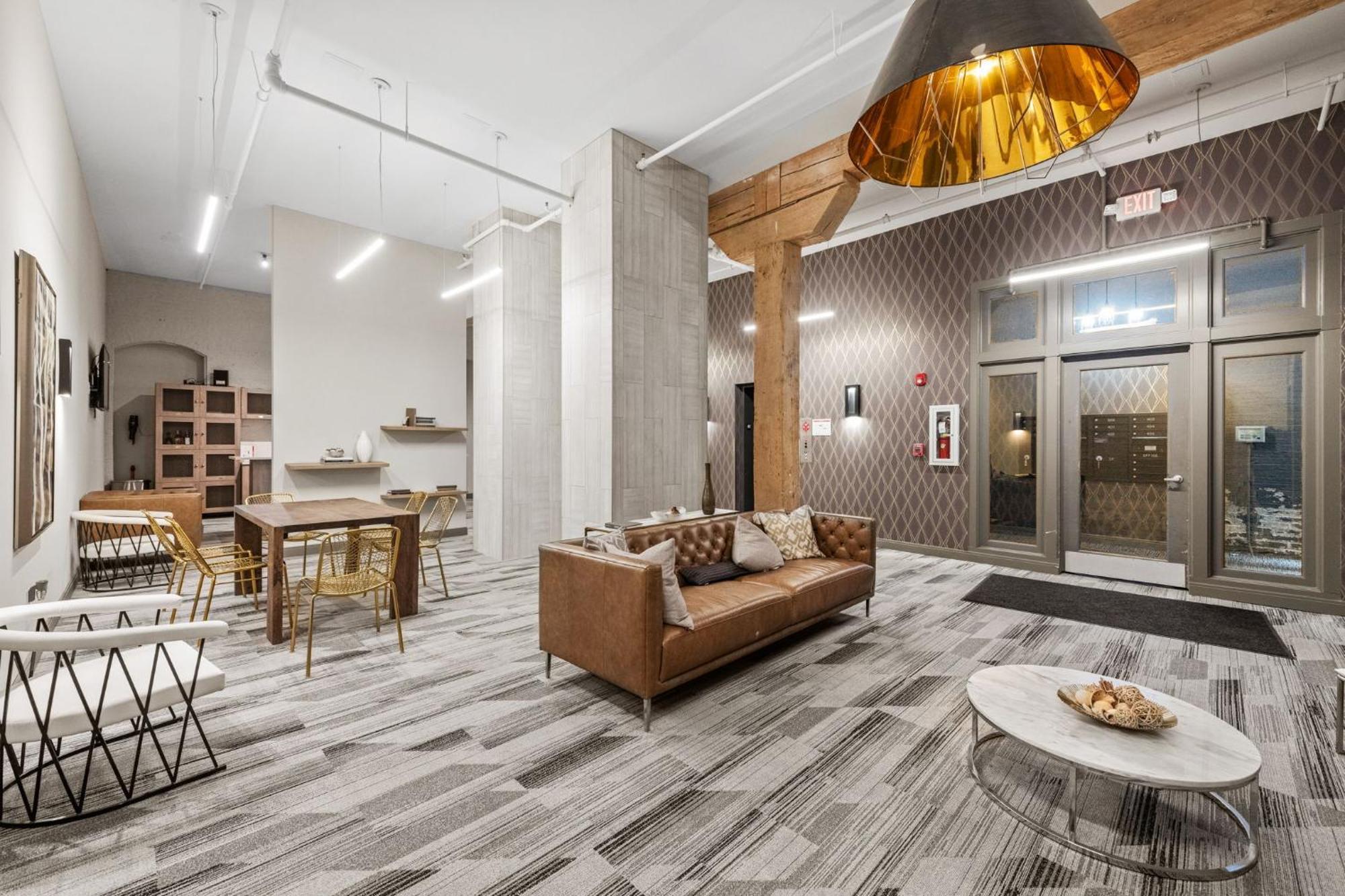 Apartment Downtown Free Parking Garage - 5 Min Walk Otr Cincinnati